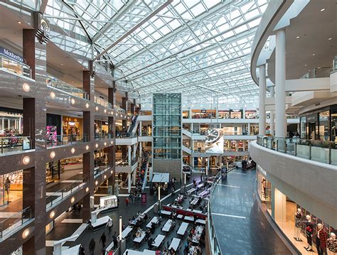 Perfume World at Fashion Centre at Pentagon City 